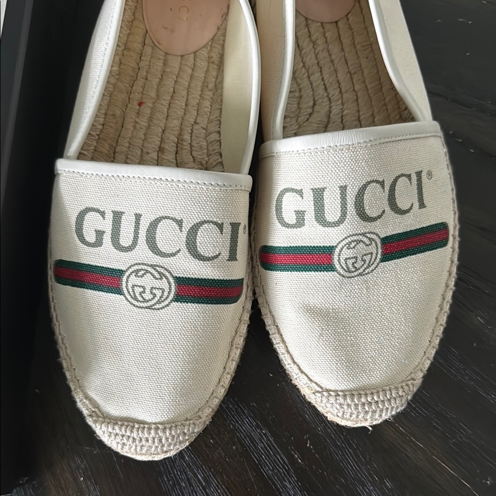 Gucci Women's Beige Espadrilles with Logo - Picture 7 of 12